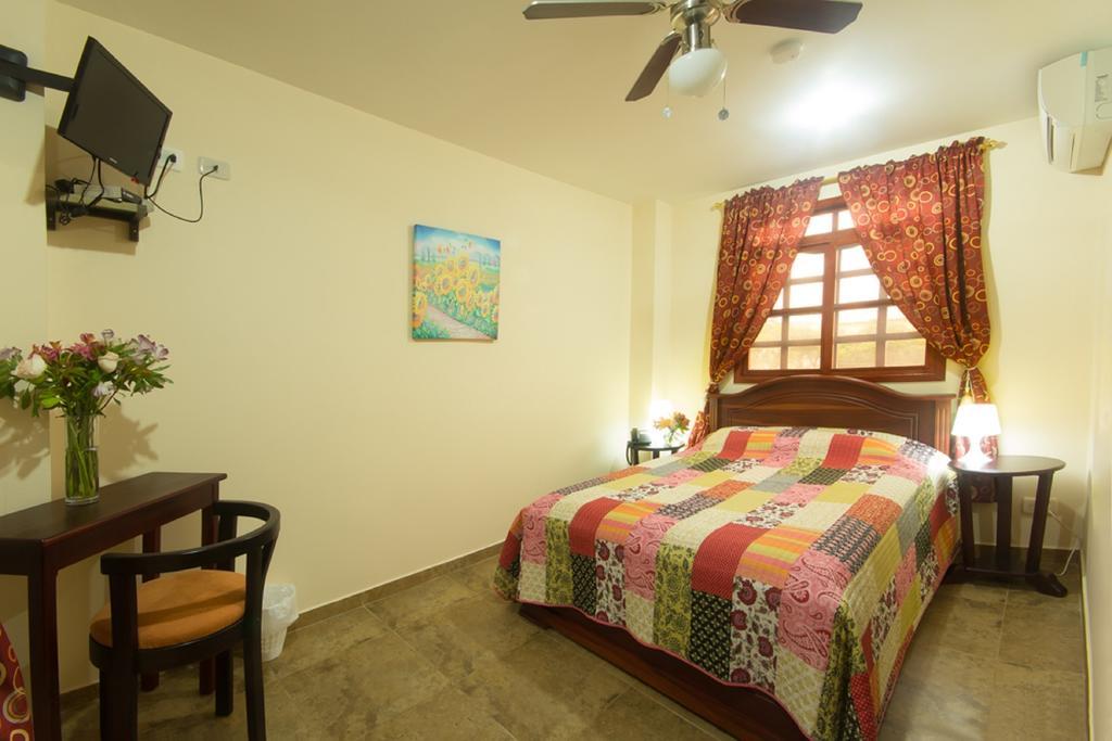 Puerta Sol Inn Manglaralto Номер фото