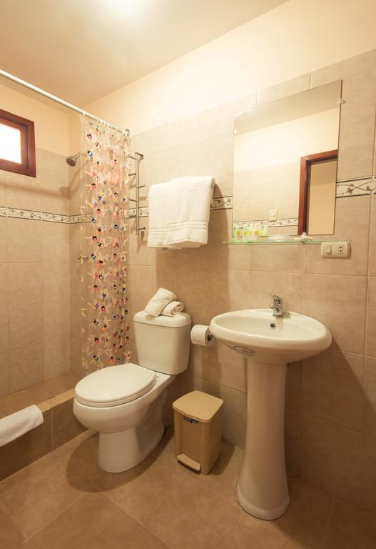 Puerta Sol Inn Manglaralto Екстер'єр фото